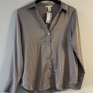 H&M Women's Grey Button-Down Shirt